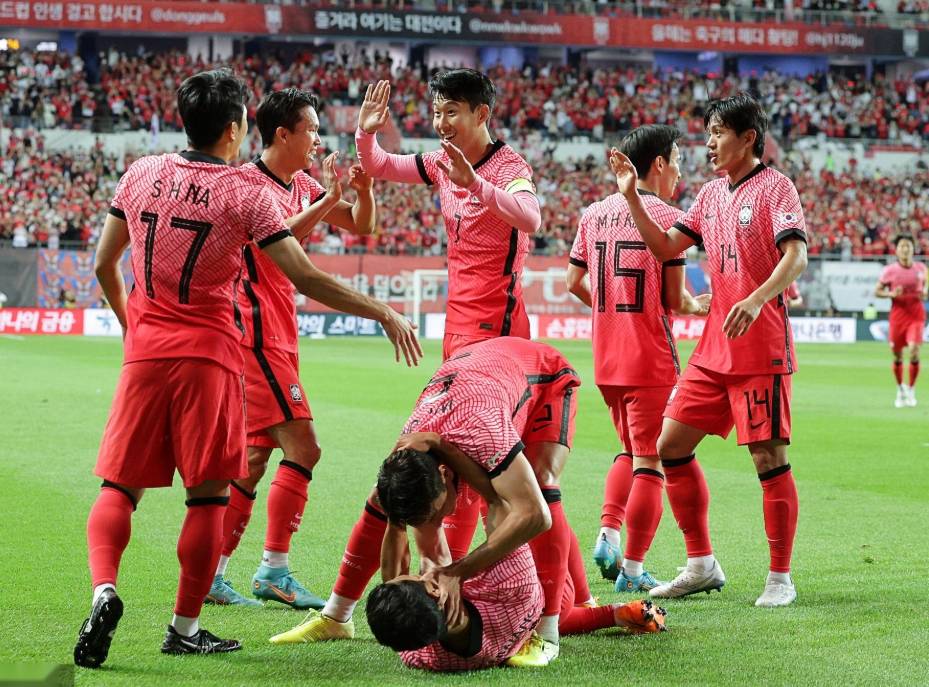 韩国队碾压日本队,林高远统治全场 韩国队碾压日本队,林高远统治全场