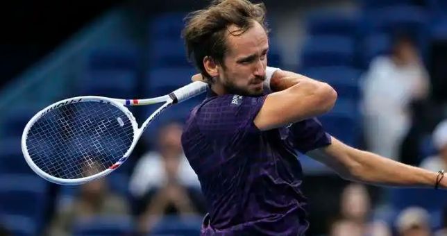 澳网力克美网,梅德韦杰夫带队取胜 澳网力克美网,梅德韦杰夫带队取胜