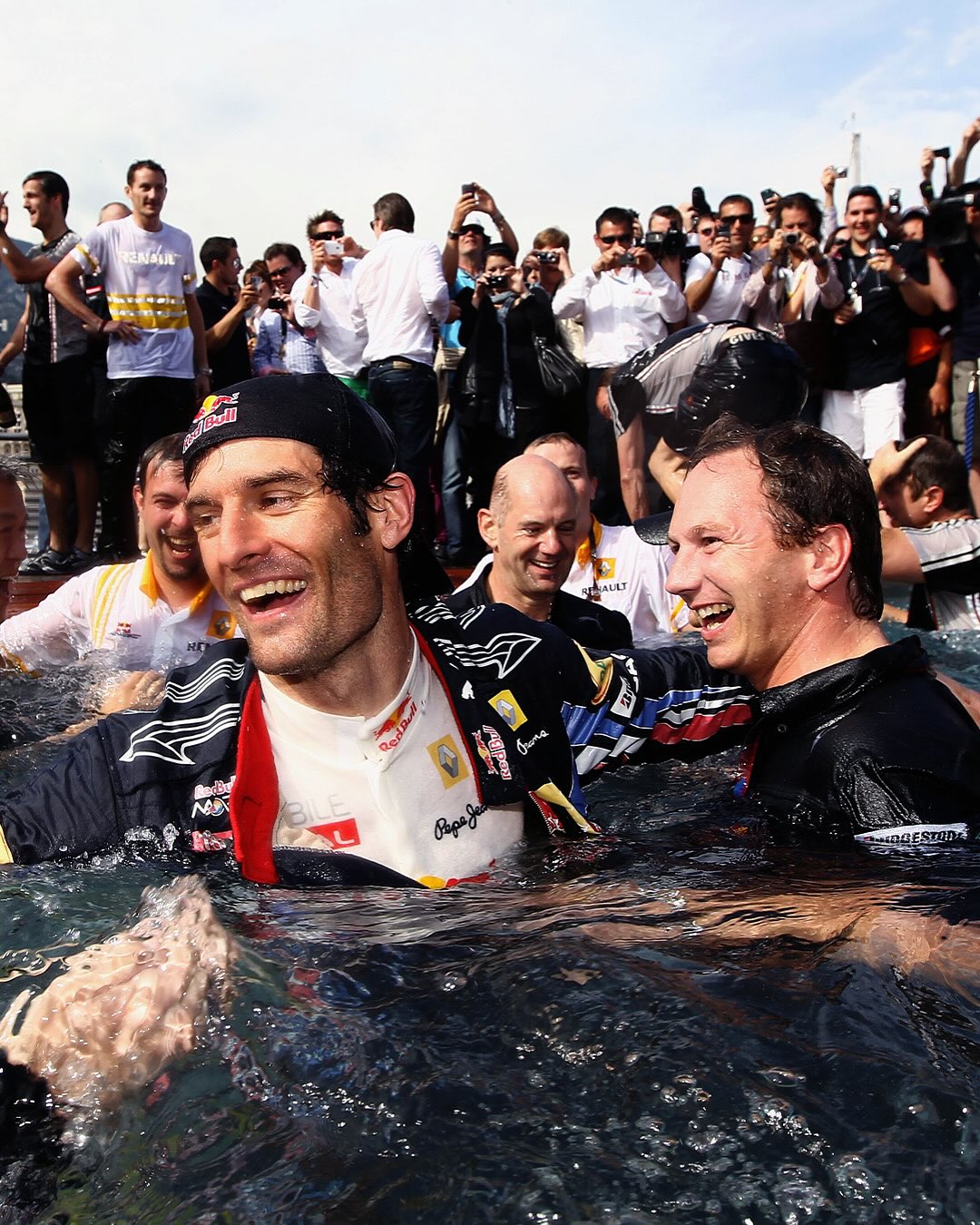 开云体育中国-红牛二队险胜索伯车队，塞恩斯惊艳四座