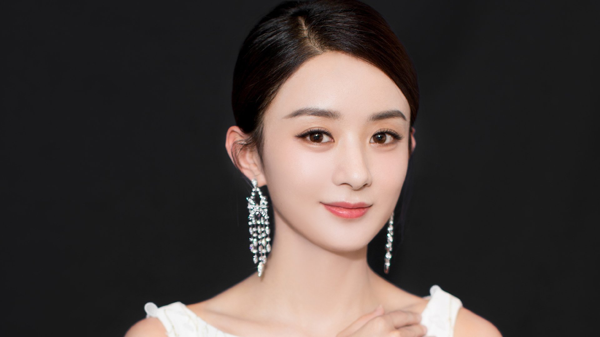 开云体育APP下载-极光之怒，布雷默半决赛上演芬兰式横扫，拉齐奥于寒风中冻结