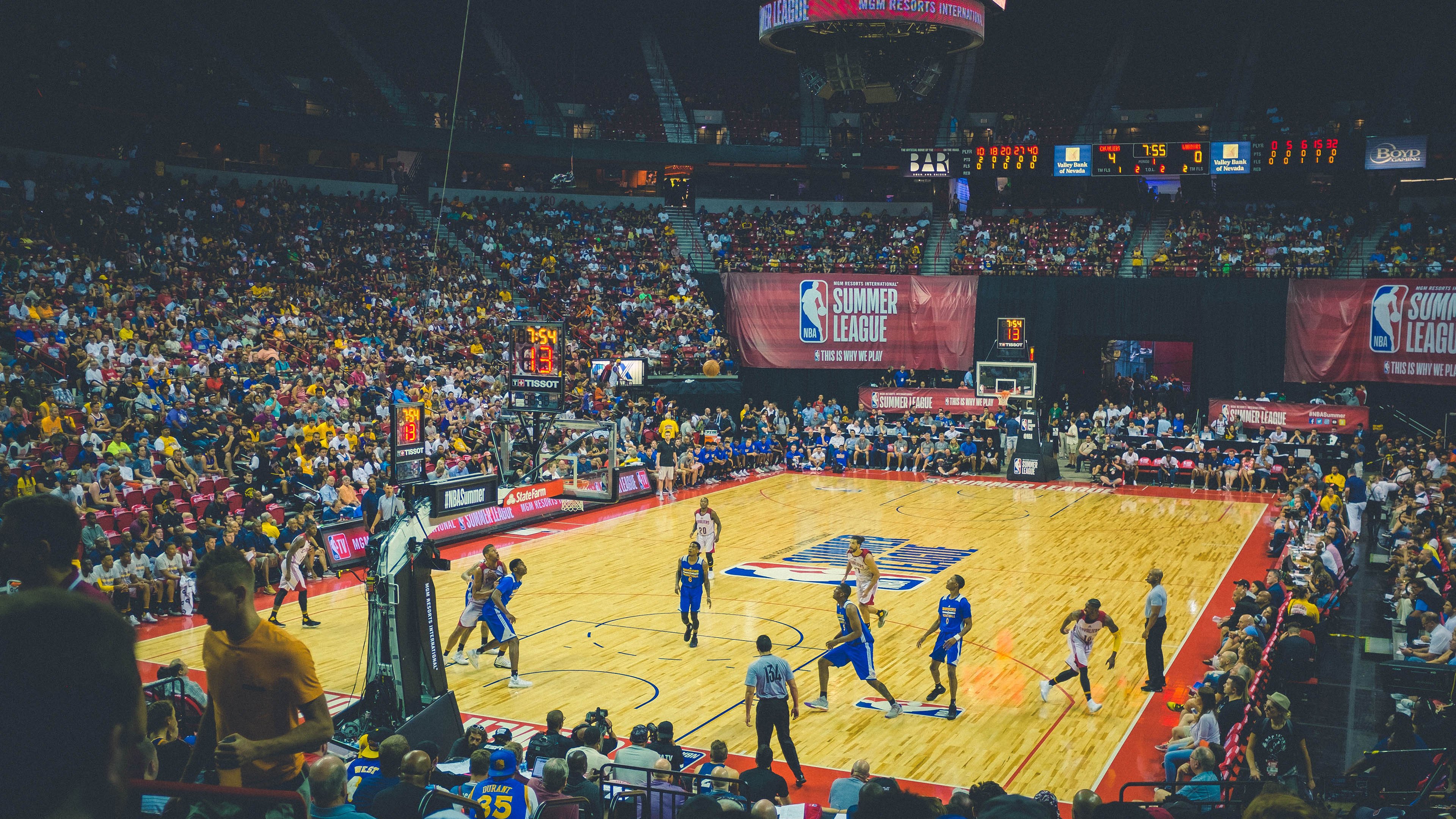 封锁与反封锁，一场欧冠足球赛，两个大陆的地缘寓言