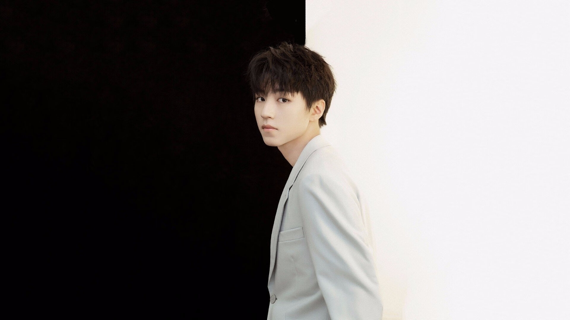 开云sport-拉文的50分宣言，巨星价值闪耀，灰熊客场带走骑士的团队警示